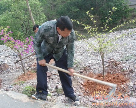 云南双江县的人口_...到册亨委俄电站双江炸药库防雷施工现场进行检查.  摄影(2)